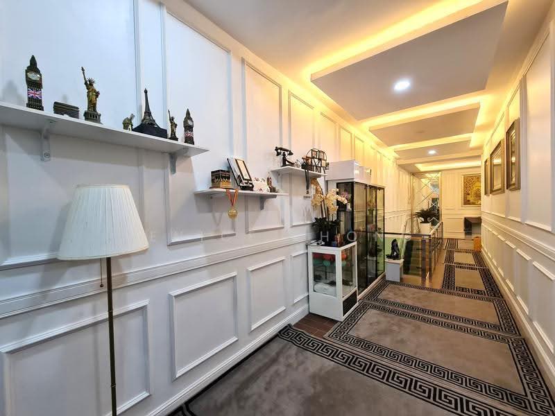 Bungalow House for Sale in Bandar Kinrara Seksyen 2 (Bandar Kinrara) - Venice Chong - Corridor - PropertyGuru.com.my