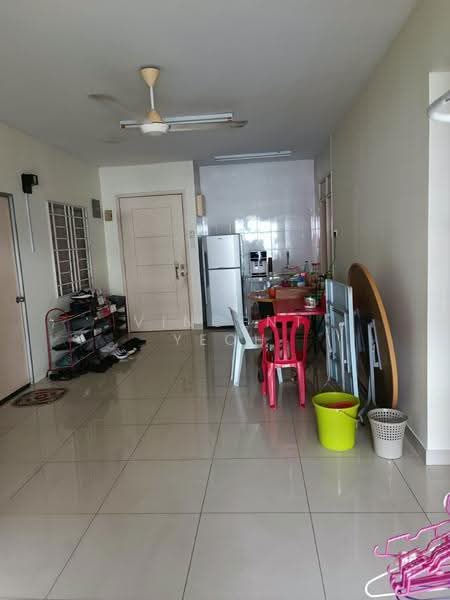 Kondominium untuk Dijual di Platinum Hill PV 2 - Vincent Yeoh - Living Room - PropertyGuru.com.my