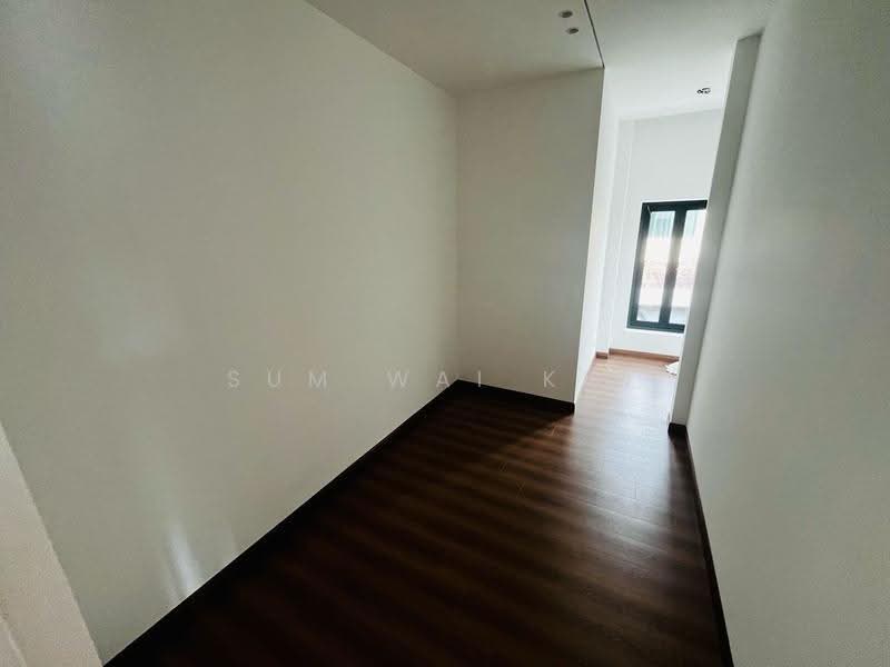 Bungalow House for Sale in Ipoh (Perak) - Sum Wai Kin - Corridor - PropertyGuru.com.my