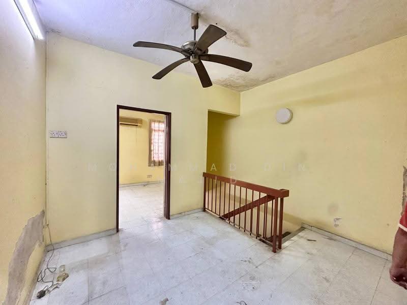 Rumah Teres 2-Tingkat untuk Dijual di TTDI Jaya (Shah Alam) - Mohammad Din Majid - PropertyGuru.com.my