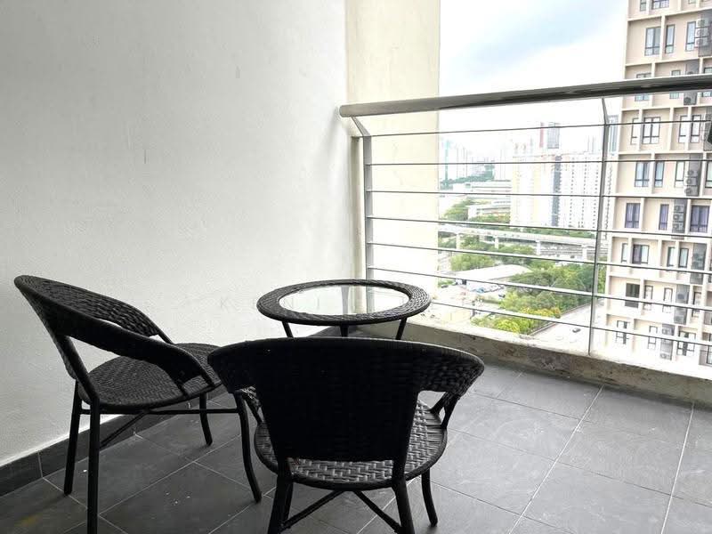 Kediaman Servis untuk Dijual di Impian Meridian - Kenix Lee - Balcony - PropertyGuru.com.my
