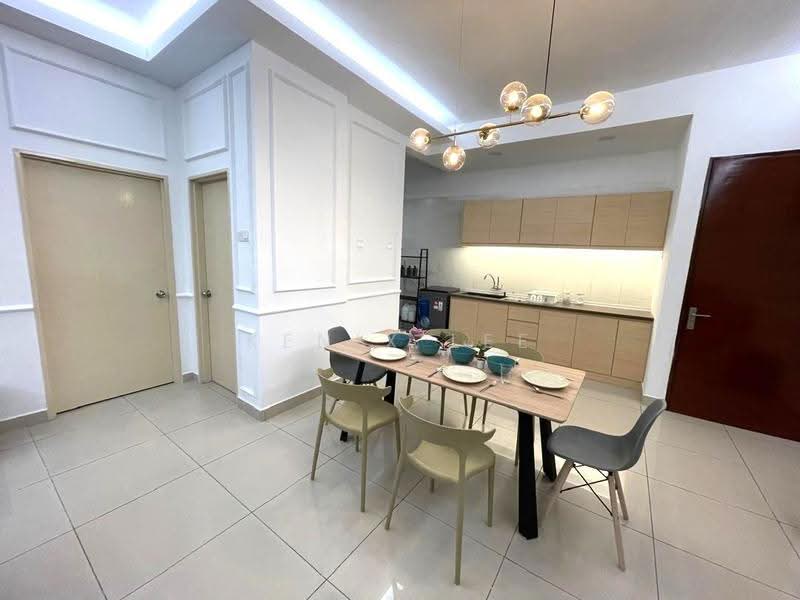 Kediaman Servis untuk Dijual di Impian Meridian - Kenix Lee - Dining Room - PropertyGuru.com.my