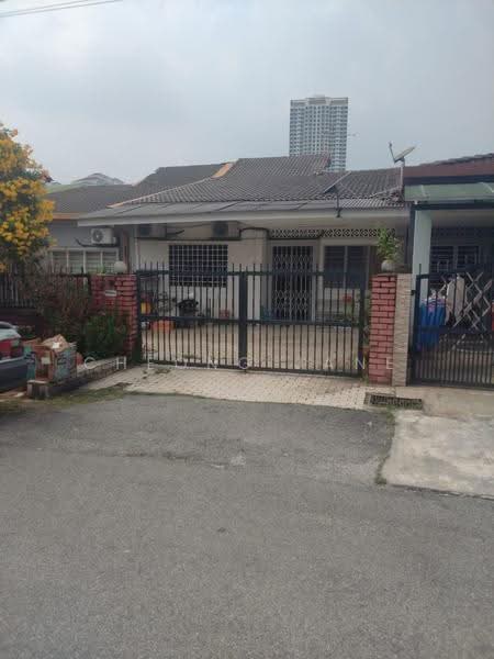 1-storey Terraced House for Sale in Seksyen 17 (Petaling Jaya) - Cheong Jane - Exterior - PropertyGuru.com.my