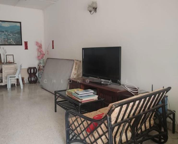 1-storey Terraced House for Sale in Seksyen 17 (Petaling Jaya) - Cheong Jane - Living Room - PropertyGuru.com.my