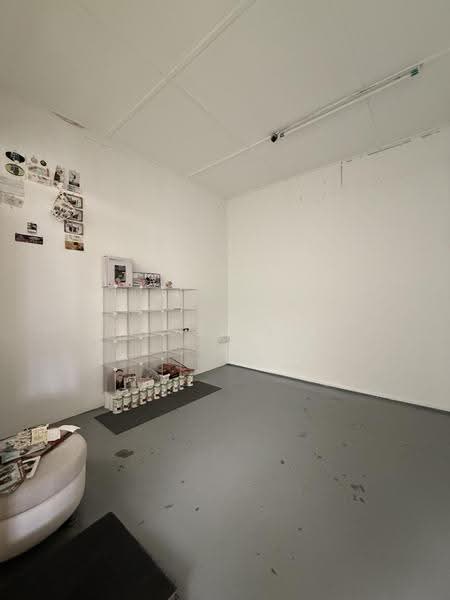 Shop for Rent in Taman Gembira (Jalan Klang Lama (Old Klang Road)) - Angel Lee - Interior - PropertyGuru.com.my
