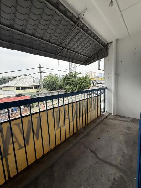 Shop for Rent in Taman Gembira (Jalan Klang Lama (Old Klang Road)) - Angel Lee - Balcony - PropertyGuru.com.my