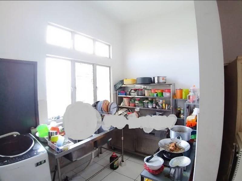 Semi-Detached House for Sale in Taman Kota Masai (Pasir Gudang) - Sean Yeoh - Kitchen - PropertyGuru.com.my