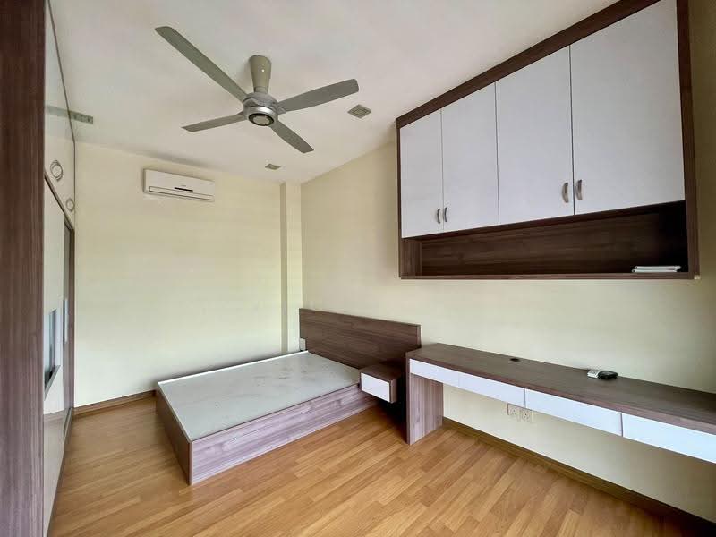 Cluster House for Sale in Taman Kempas Indah (Tebrau) - Vic Lim - Bedroom - PropertyGuru.com.my