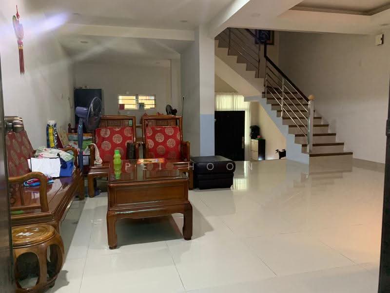 Link Bungalow for Sale in Jelutong (Penang) - Pei Hoon - Living Room - PropertyGuru.com.my