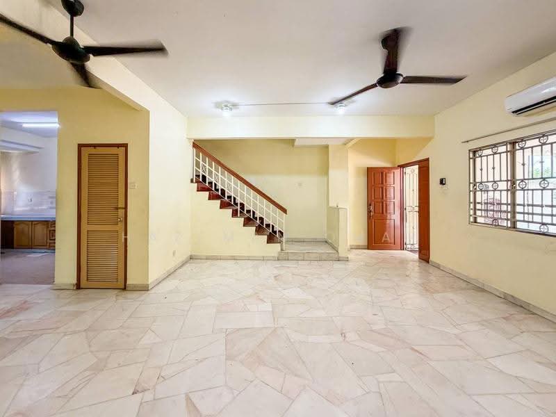 2-storey Terraced House for Sale in Usj 1 (Subang Jaya) - Hazeman Omar - Living Room - PropertyGuru.com.my