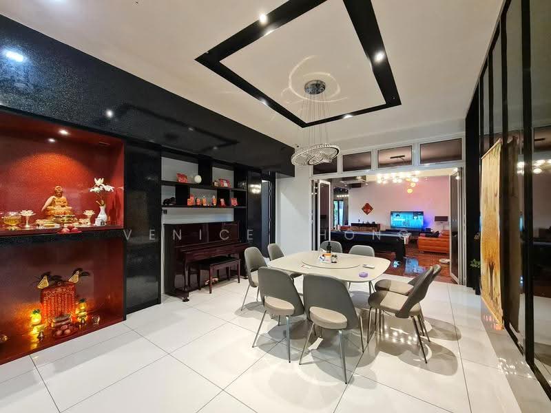Bungalow House for Sale in Taman Damai Utama (Bandar Kinrara) - Venice Chong - Living Room - PropertyGuru.com.my