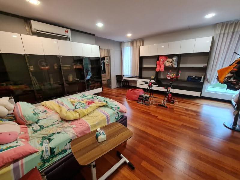 Bungalow House for Sale in Taman Damai Utama (Bandar Kinrara) - Venice Chong - Bedroom - PropertyGuru.com.my