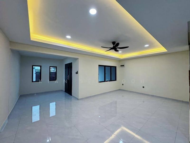 2-storey Terraced House for Sale in Johor Bahru (Johor) - Kian Seng Goh - Living Room - PropertyGuru.com.my