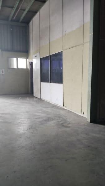 Gudang untuk Disewa di Seksyen 16 (Shah Alam) - Sam Jamal - Interior - PropertyGuru.com.my