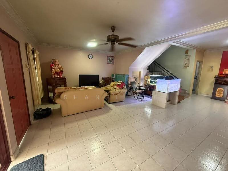 Rumah Teres 2-Tingkat untuk Dijual di Kluang (Johor) - Shanel Tee - Living Room - PropertyGuru.com.my