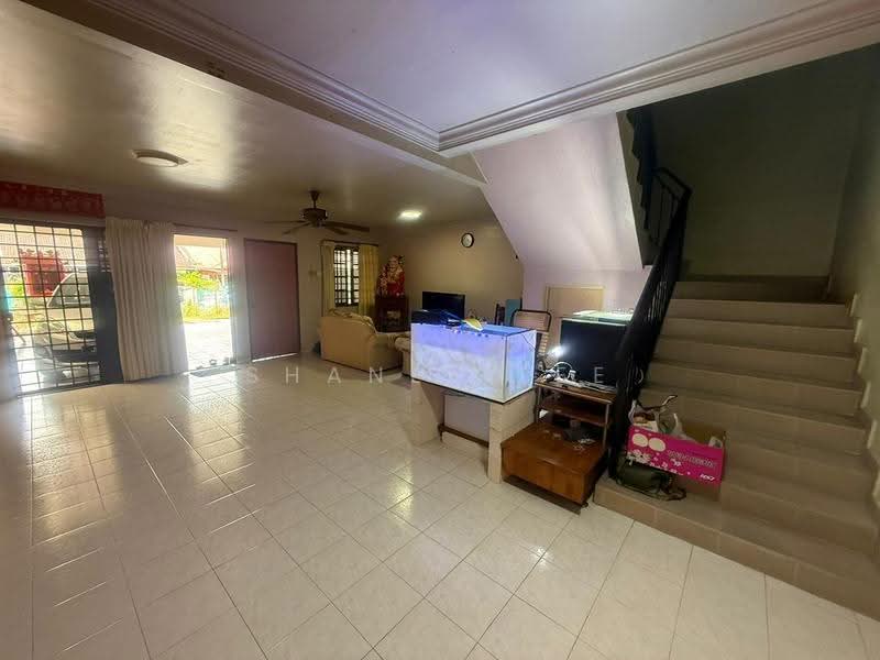 Rumah Teres 2-Tingkat untuk Dijual di Kluang (Johor) - Shanel Tee - Living Room - PropertyGuru.com.my