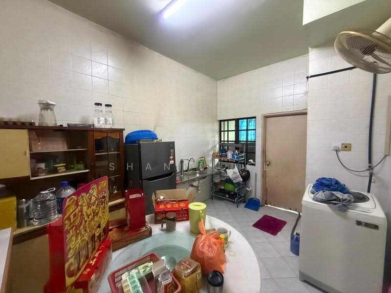 Rumah Teres 2-Tingkat untuk Dijual di Kluang (Johor) - Shanel Tee - Kitchen - PropertyGuru.com.my