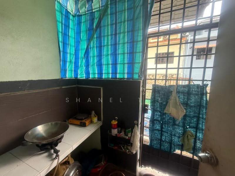 Rumah Teres 2-Tingkat untuk Dijual di Kluang (Johor) - Shanel Tee - Kitchen - PropertyGuru.com.my