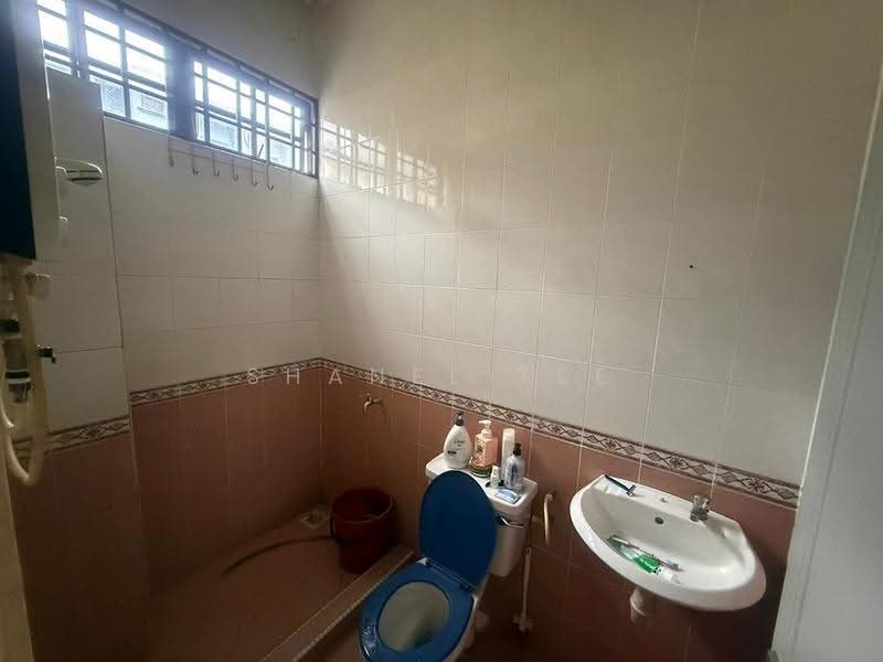 Rumah Teres 2-Tingkat untuk Dijual di Kluang (Johor) - Shanel Tee - Bathroom - PropertyGuru.com.my