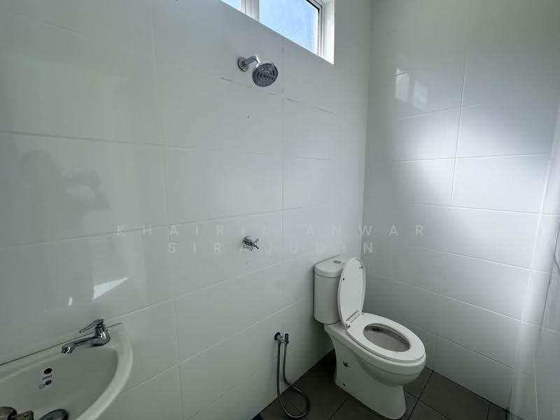 Bungalow House untuk Dijual di Seksyen 3 (Shah Alam) - Khairil Anwar Sirajudin - Bathroom - PropertyGuru.com.my