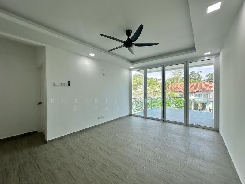 Bungalow House untuk Dijual di Seksyen 3 (Shah Alam) - Khairil Anwar Sirajudin - Living Room - PropertyGuru.com.my