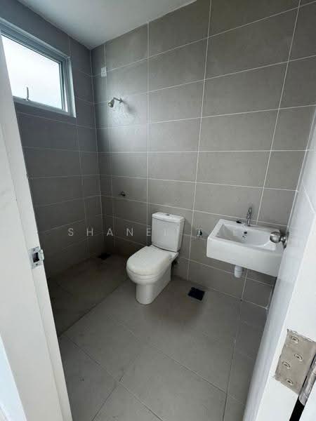 Rumah Teres 2-Tingkat untuk Dijual di Bandar Seri Impian (Kluang) - Shanel Tee - Bathroom - PropertyGuru.com.my
