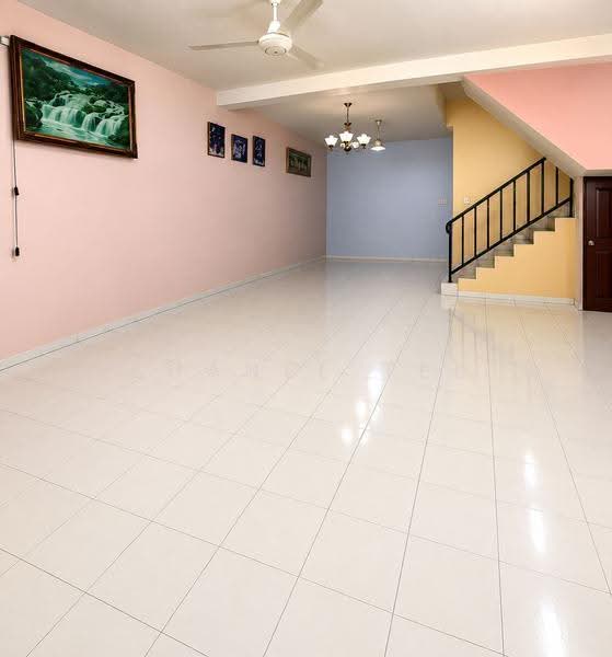 Rumah Teres 2-Tingkat untuk Dijual di Kluang (Johor) - Shanel Tee - Living Room - PropertyGuru.com.my
