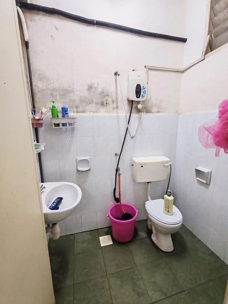 Terraced House for Sale in Johor Bahru (Johor) - Jack Wong - Bathroom - PropertyGuru.com.my
