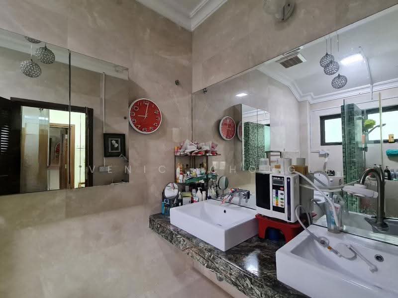 Bungalow House for Sale in Bandar Kinrara (Selangor) - Venice Chong - Bathroom - PropertyGuru.com.my