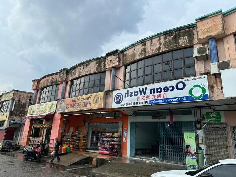 Shop for Sale in Kluang (Johor) - Shanel Tee - Exterior - PropertyGuru.com.my