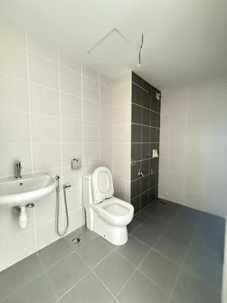 Pangsapuri untuk Dijual di Residensi Kajang (PR1MA @ Kajang) - Mohd Ghazali - Bathroom - PropertyGuru.com.my