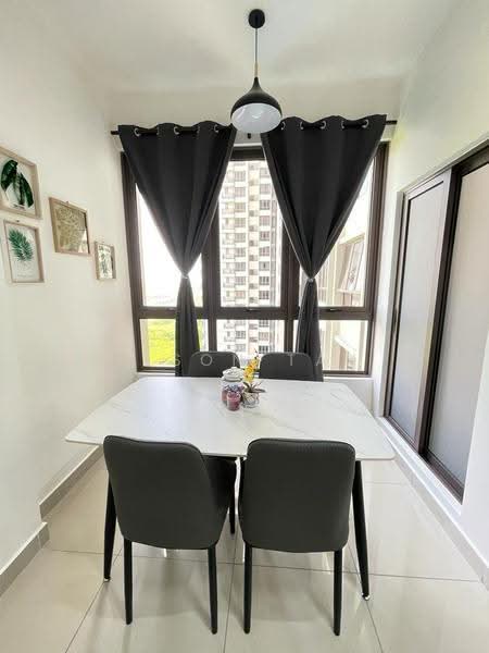 Kediaman Servis untuk Disewa di Bali Residences - Elson Tay - Dining Room - PropertyGuru.com.my