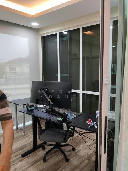 Bungalow House untuk Dijual di Senibong (Permas Jaya) - Firdaus Dauz - Study - PropertyGuru.com.my