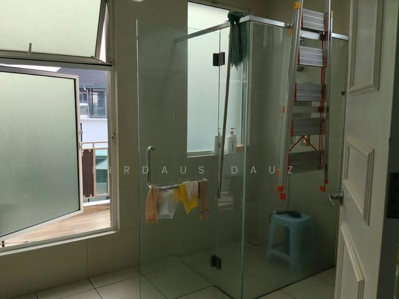 Bungalow House untuk Dijual di Senibong (Permas Jaya) - Firdaus Dauz - Bathroom - PropertyGuru.com.my