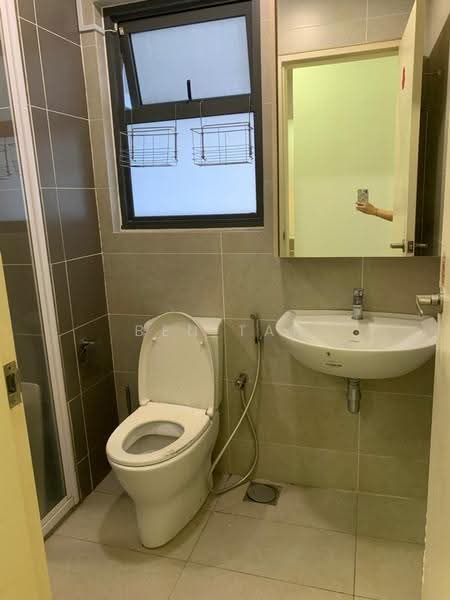 Kondominium untuk Disewa di Lakeville Residence - Ben Tan - Bathroom - PropertyGuru.com.my