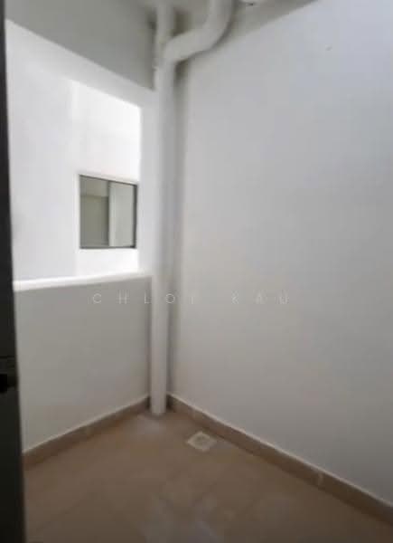 Pangsapuri untuk Disewa di Chin Woo Court - Chloe Kau - Balcony - PropertyGuru.com.my