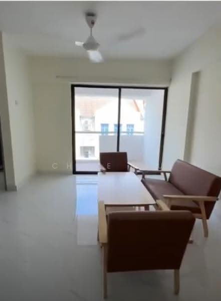 Pangsapuri untuk Disewa di Chin Woo Court - Chloe Kau - Living Room - PropertyGuru.com.my