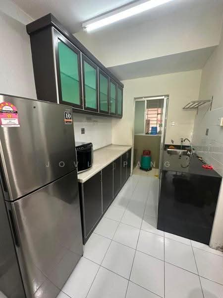 Pangsapuri untuk Disewa di University Place (Plaza Ivory) - Jovin Pang - Kitchen - PropertyGuru.com.my