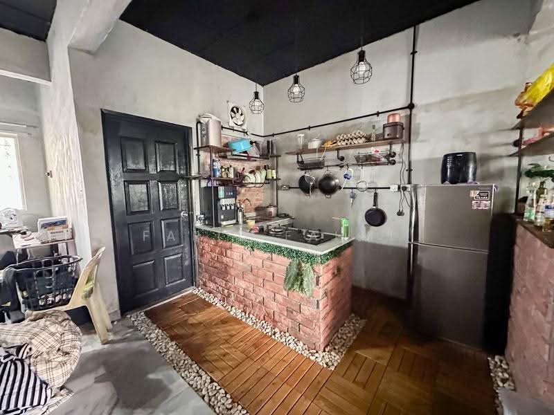Kondominium untuk Dijual di Sri Mahligai Condominium & Townhouse - Farid Fahmi - Kitchen - PropertyGuru.com.my