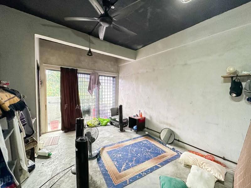 Kondominium untuk Dijual di Sri Mahligai Condominium & Townhouse - Farid Fahmi - Living Room - PropertyGuru.com.my