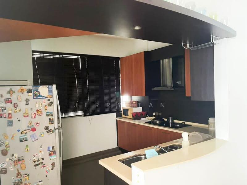 Kondominium untuk Disewa di Putra Place Condominium - Jerry Tan - Kitchen - PropertyGuru.com.my