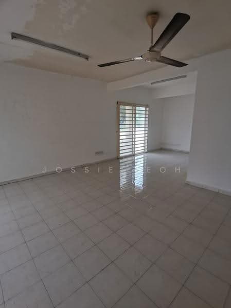 Rumah Teres 2.5-Tingkat untuk Disewa di Taman Ampang Jajar (Butterworth) - Jossie Teoh - Living Room - PropertyGuru.com.my