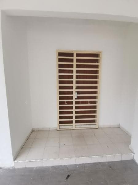 Rumah Teres 2.5-Tingkat untuk Disewa di Taman Ampang Jajar (Butterworth) - Jossie Teoh - Entrance - PropertyGuru.com.my