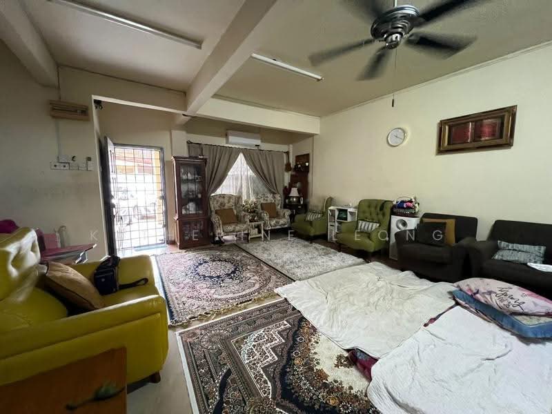 2-storey Terraced House for Sale in Rawang Perdana 2 (Rawang) - Katherine Leong - Living Room - PropertyGuru.com.my