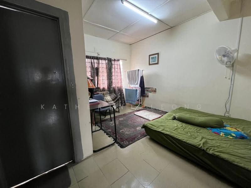 2-storey Terraced House for Sale in Rawang Perdana 2 (Rawang) - Katherine Leong - Bedroom - PropertyGuru.com.my
