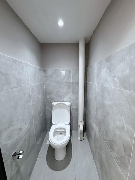 Rumah Flat untuk Dijual di Rumah Pangsa Permas Jaya - Brandon Khor - PropertyGuru.com.my