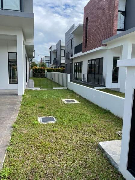 Semi-Detached House for Sale in Kota Kemuning (Shah Alam) - Meng Khuen Ho - Exterior - PropertyGuru.com.my