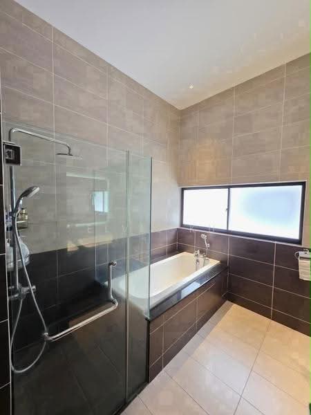 Semi-Detached House for Sale in Johor Bahru (Johor) - Elvis Ku - Bathroom - PropertyGuru.com.my