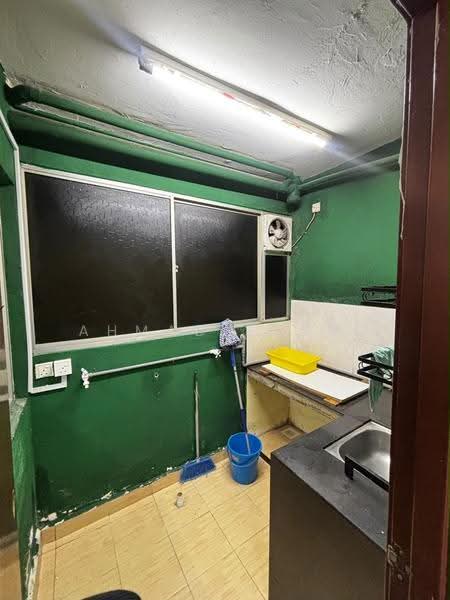 Flat for Rent at Flora Damansara Flat - Ahmad Sabri - Kitchen - PropertyGuru.com.my