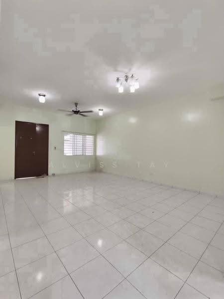 Rumah Teres 2-Tingkat untuk Dijual di Taman Setia Indah (Tebrau) - Alviss Tay - Living Room - PropertyGuru.com.my